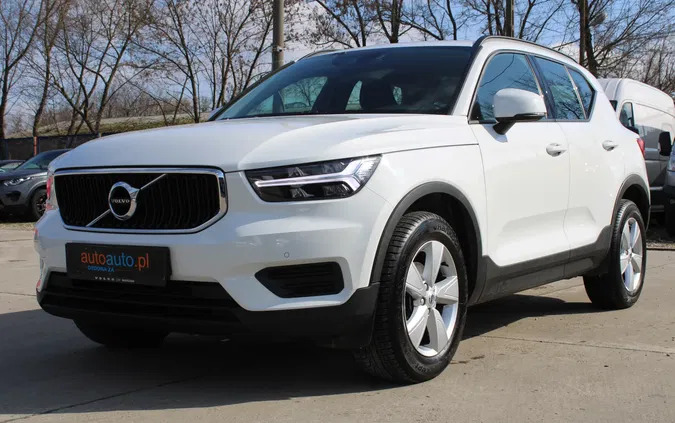 mazowieckie Volvo XC 40 cena 107998 przebieg: 30000, rok produkcji 2019 z Góra Kalwaria